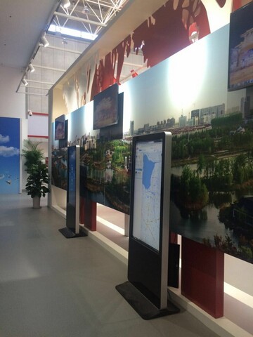 宿遷市建市20周年展覽館信息發(fā)布、觸摸設(shè)備均由米可提供1.jpg